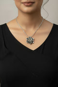 Fashion necklace