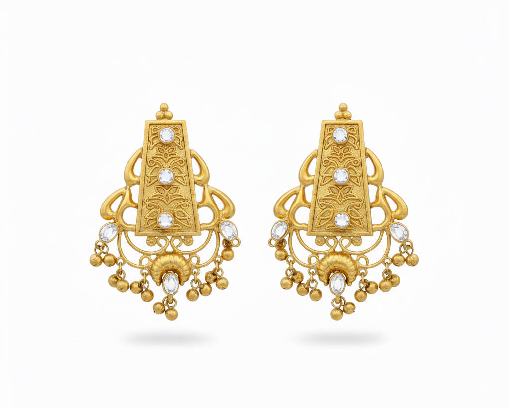 Golden elegant earring