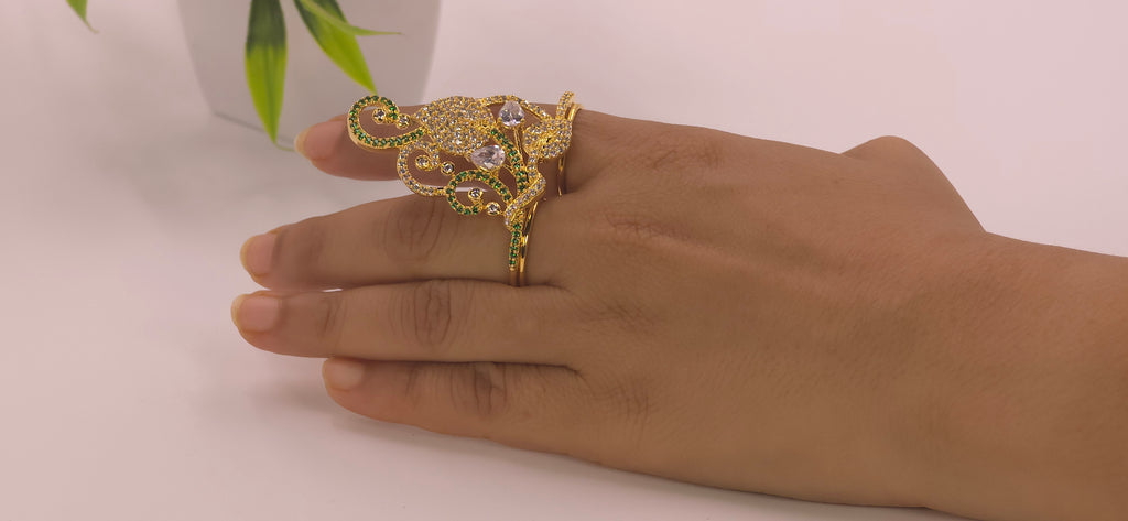 Crown finger ring white diamond