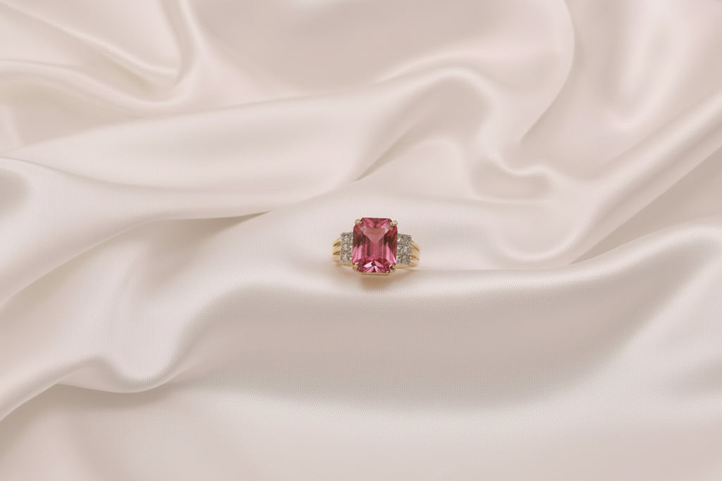 Pink gem finger ring