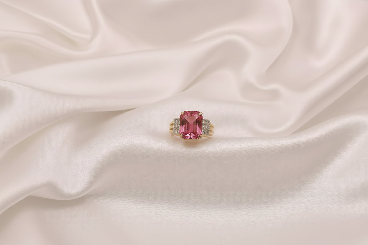 Pink gem finger ring