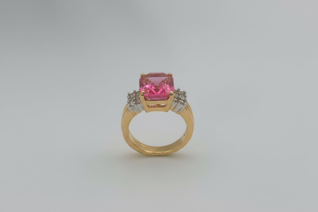 Pink gem finger ring
