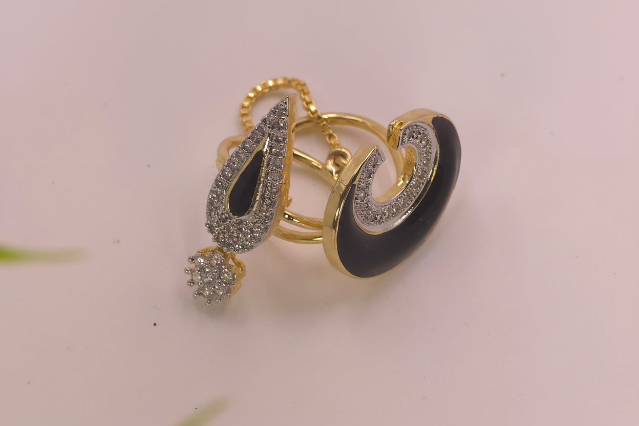 Diamond finger ring set black