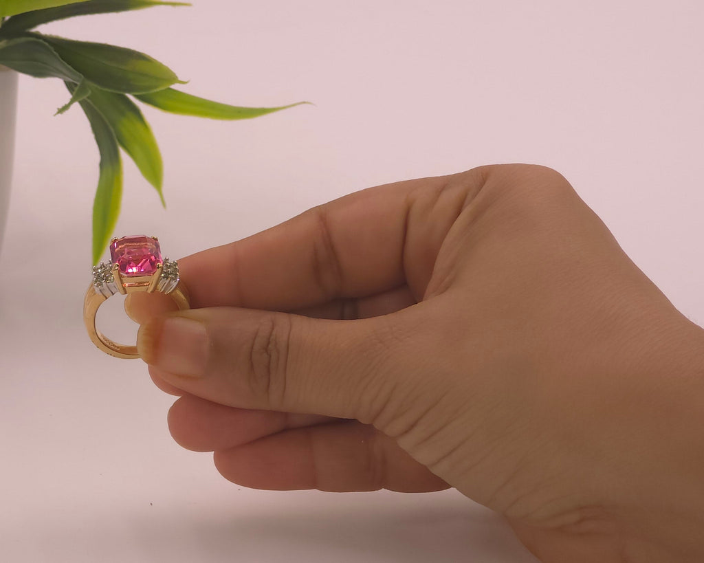 Pink gem finger ring