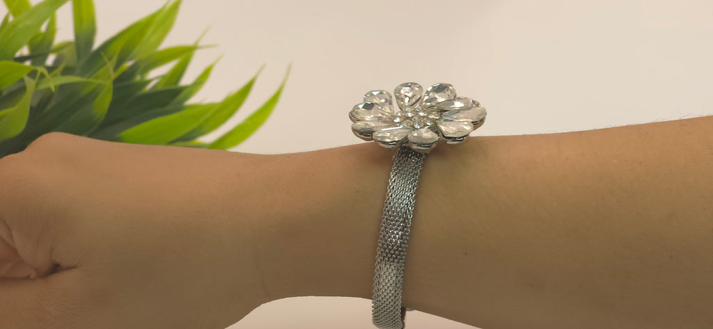 Silver petal bracelet