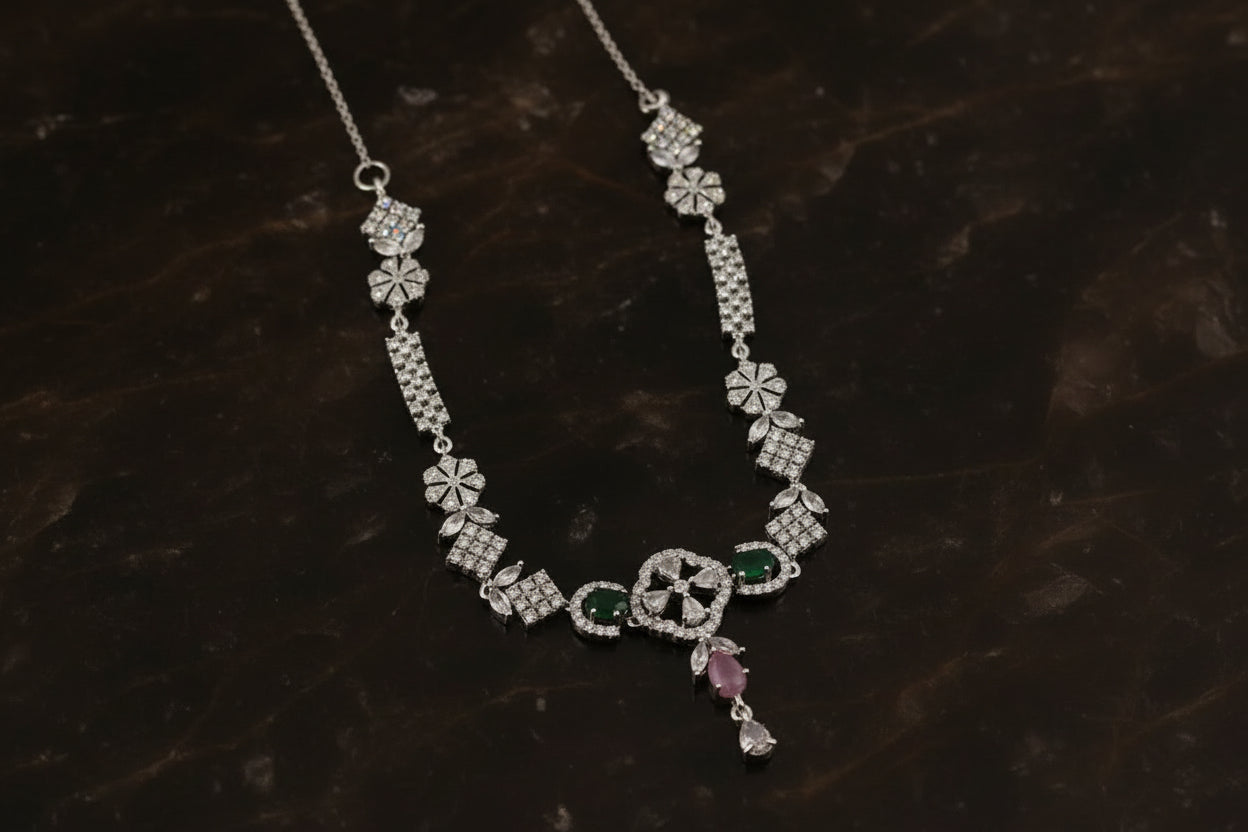 Silver ad necklace set
