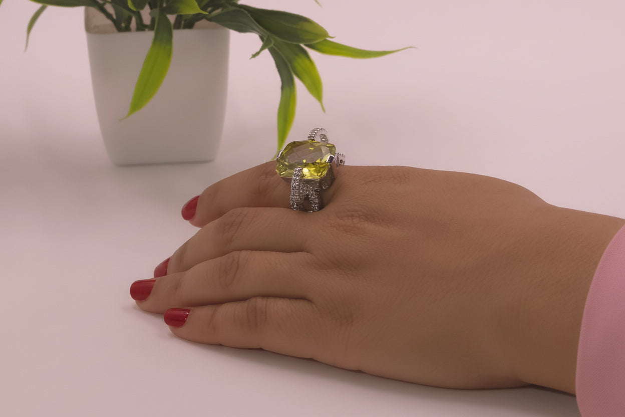 Lemon yellow diamond finger ring with silver ring