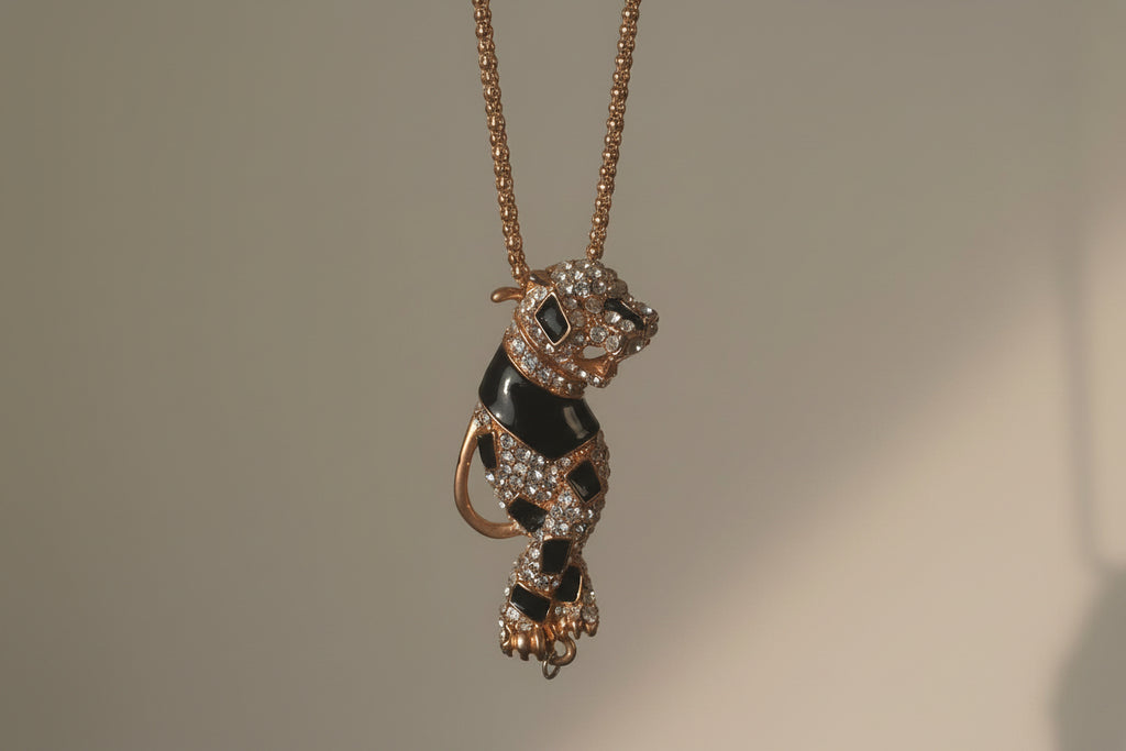 Doggy pendent with chain
